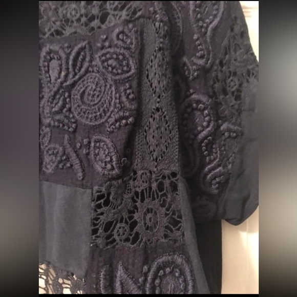 Anthropologie akemi kin embroidered crochet derrie navy blouse crop top - XS - Picture 5 of 6